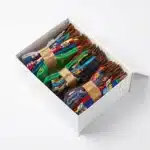 Otwarty Tata Box z 15 parami kolorowych skarpet